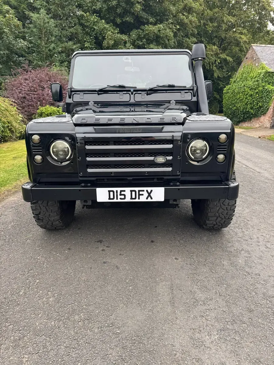 Used Land Rover Defender 83 HP (61 kW) 1987 Black SUV