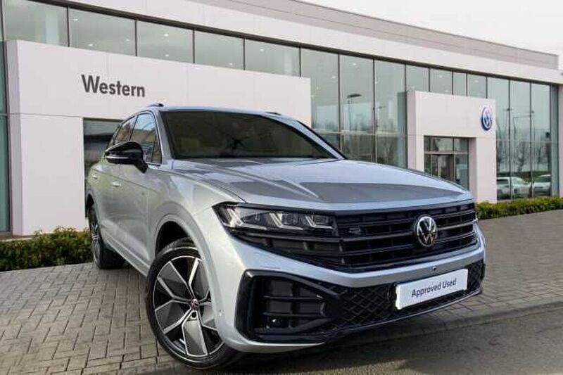 Silver Used 2025 VW Touareg Black Edition SUV | £59,991 (Expensive) - Image 1/4