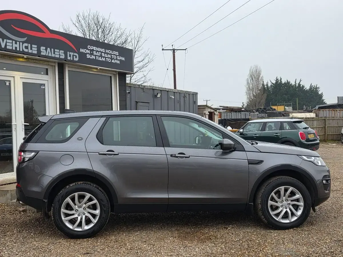 Używany Land Rover Discovery Sport SE 2017 Szary SUV