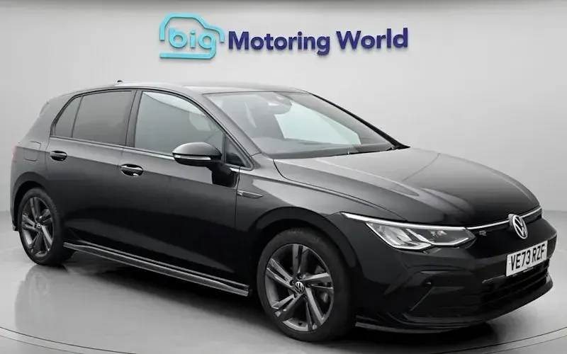 Used VW Golf VIII R-line 150 HP (110 kW) 2023 Hatchback