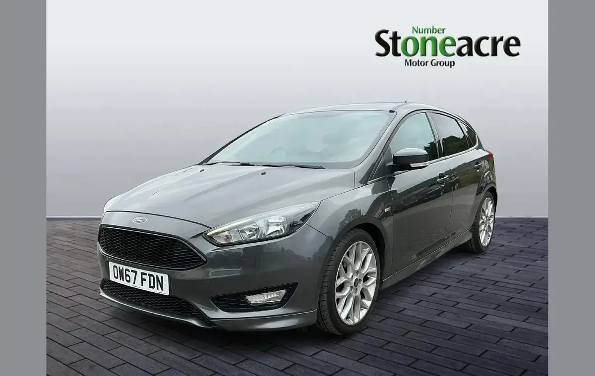 Used Ford Focus ST-Line 138 HP (101 kW) 2018 Grey Hatchback