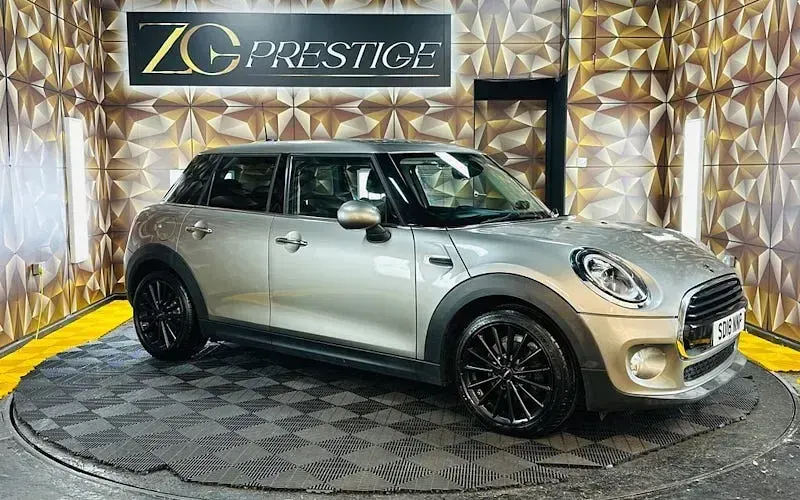 Used Mini Cooper Hatch 116 HP (85 kW) 2018 Hatchback