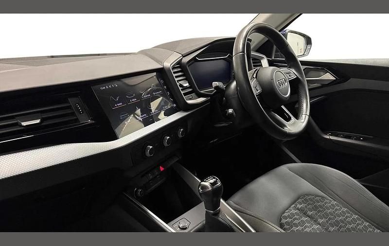 Used Audi A1 Sport 94 HP (69 kW) 2023 Blue SUV