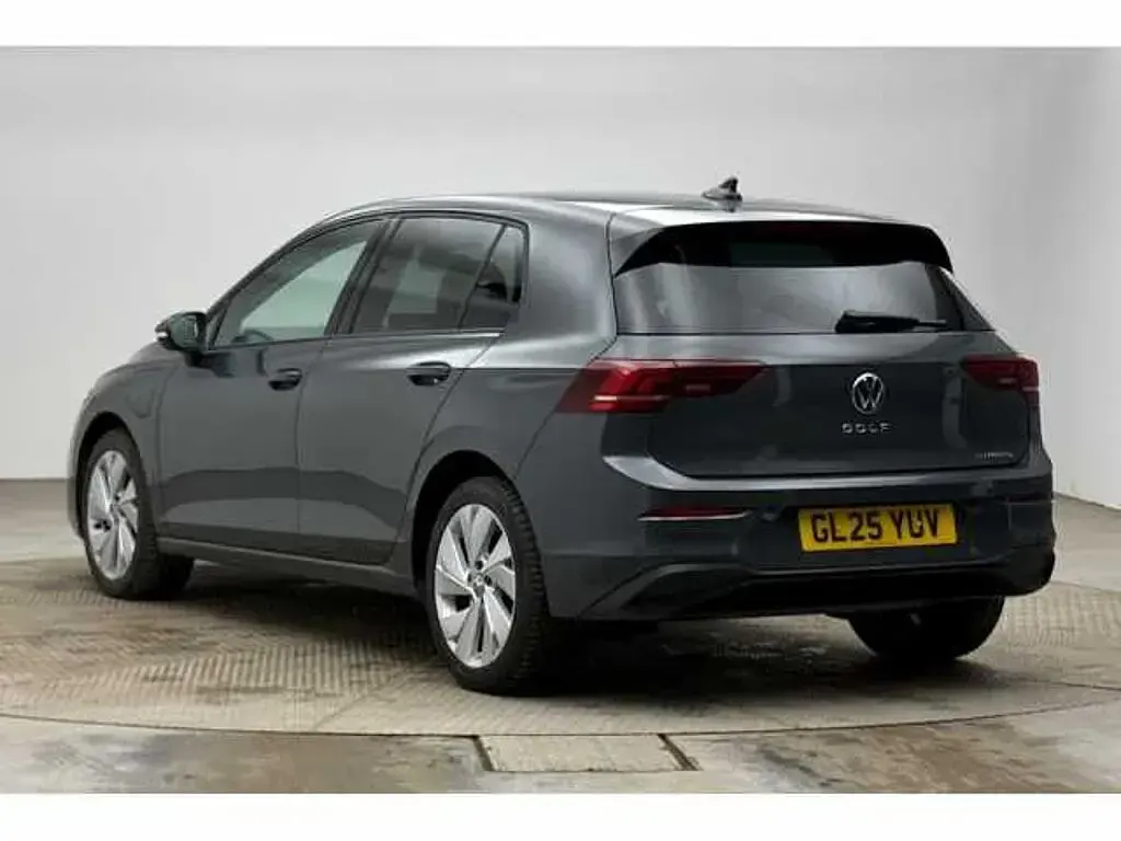 Used VW Golf VIII 204 HP (150 kW) 2025