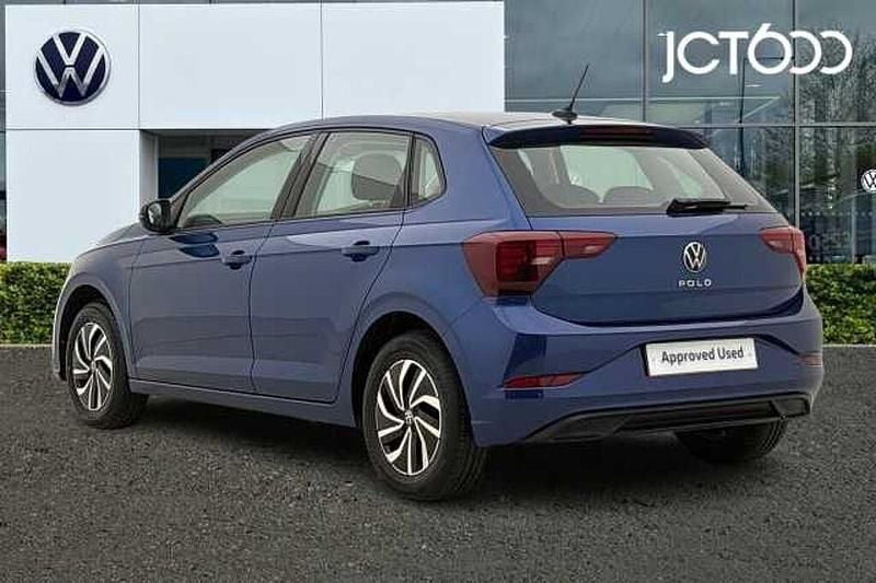Used VW Polo Life 80 HP (58 kW) 2022 Blue Hatchback