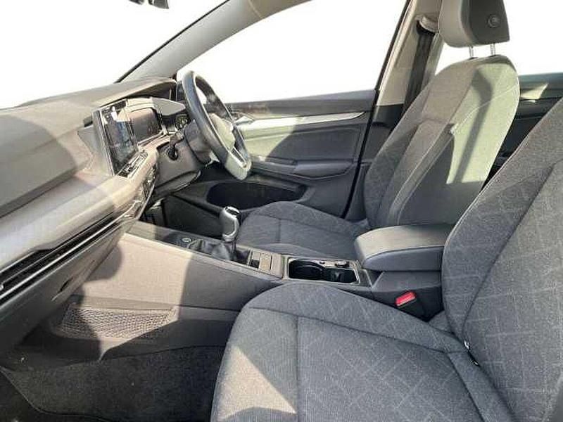 Used VW Golf VIII 130 HP (95 kW) 2023