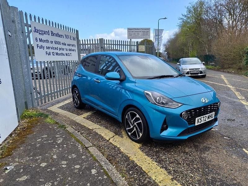 Used Hyundai i10 Premium 67 HP (49 kW) 2023 Turquoise Hatchback