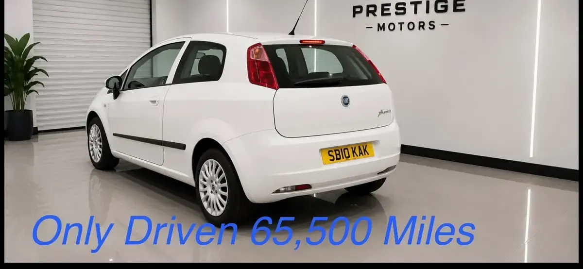 Used Fiat Grande Punto 2010 White Hatchback