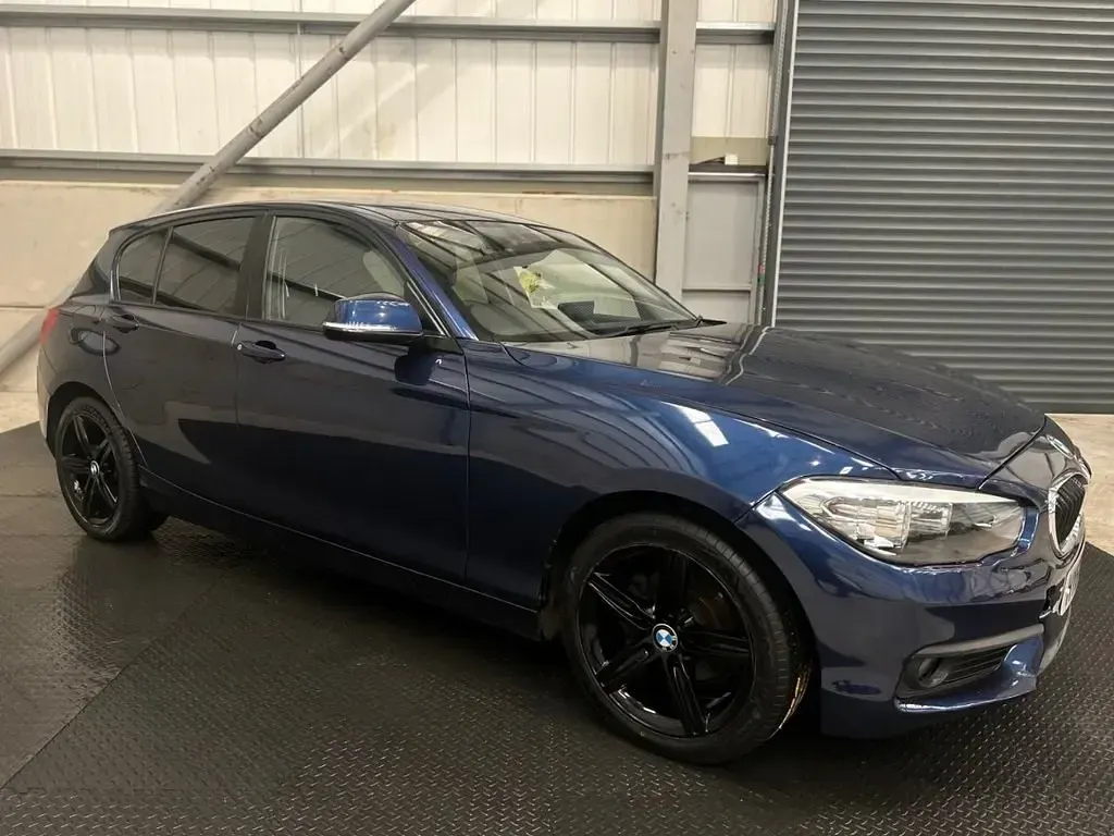 Używany BMW 116 Comfort Edition 2017 Niebieski Hatchback