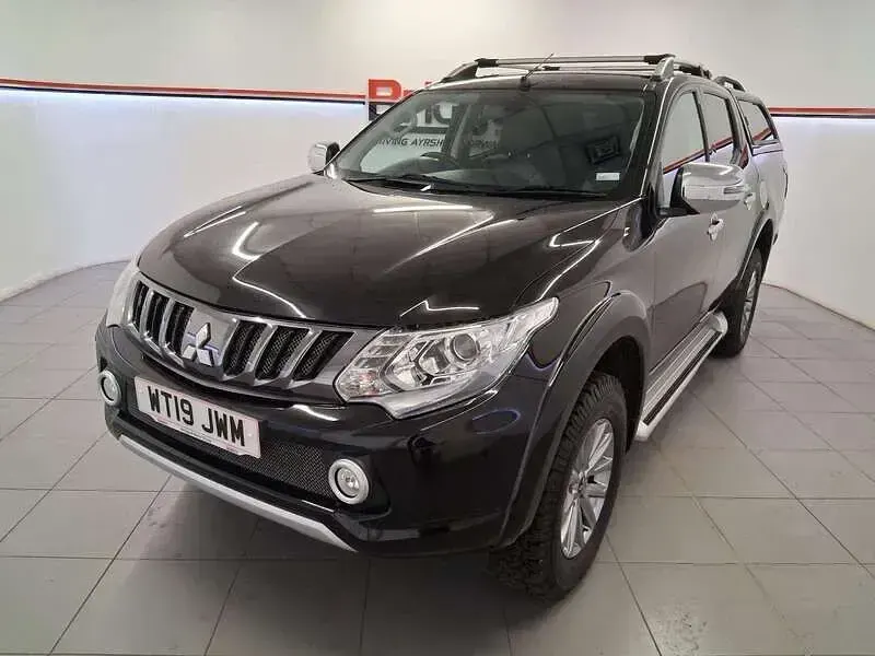 Used Mitsubishi L200 181 HP (133 kW) 2019 Black Pickup