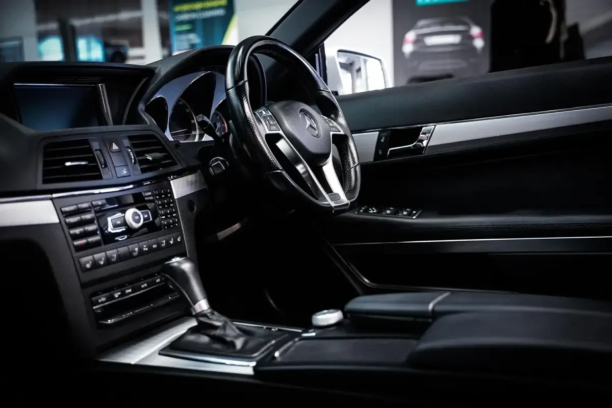 Used Mercedes E350 265 HP (194 kW) 2012 Silver Cabriolet