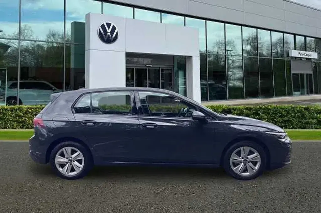 Used VW Golf VII Life 150 HP (110 kW) 2021 Grey Hatchback