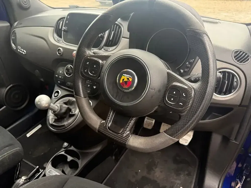 Usado Abarth 595 Competizione 180 CV (132 kW) 2020 Azul Utilitario