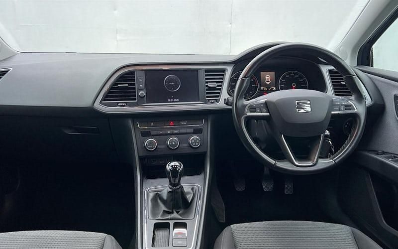 Used Seat Leon SE Dynamic 110 HP (80 kW) 2018 Hatchback