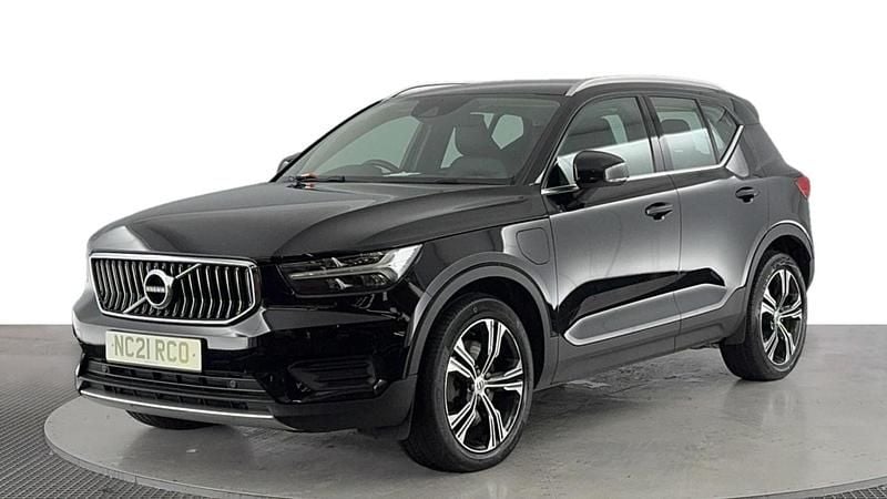 Black Used 2021 Volvo XC40 Inscription SUV | £17,620 (Good price) - Image 1/4