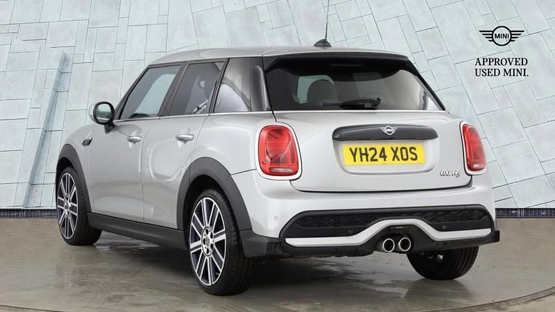Used Mini Cooper S Exclusive 176 HP (129 kW) 2024 Silver Hatchback