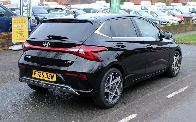 Used Hyundai i20 Ultimate 101 HP (74 kW) 2025 Black Hatchback