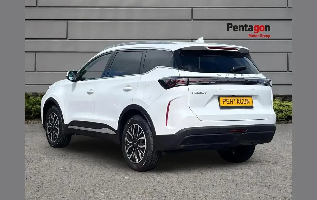 New Chery Tiggo 7 197 HP (144 kW) 2026 White SUV