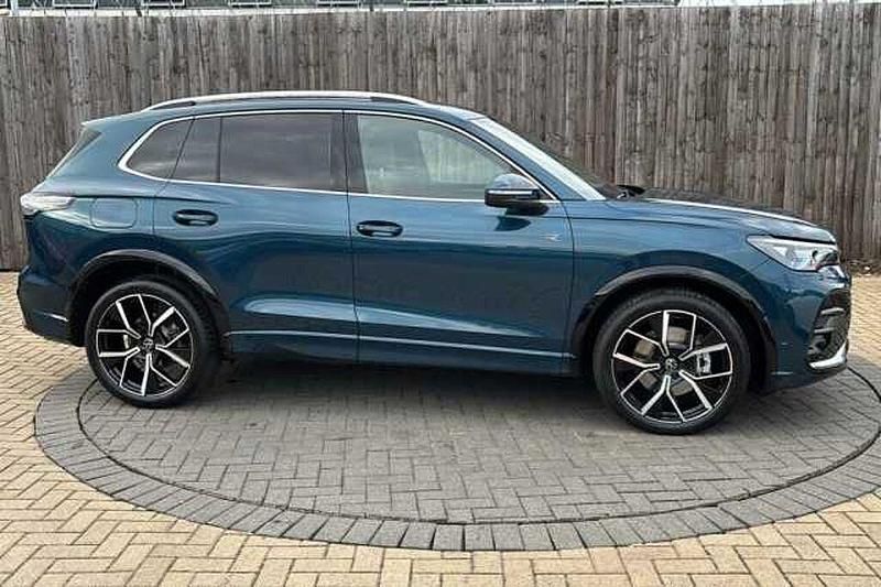 Used VW Tiguan R-line 150 HP (110 kW) 2025 Blue SUV