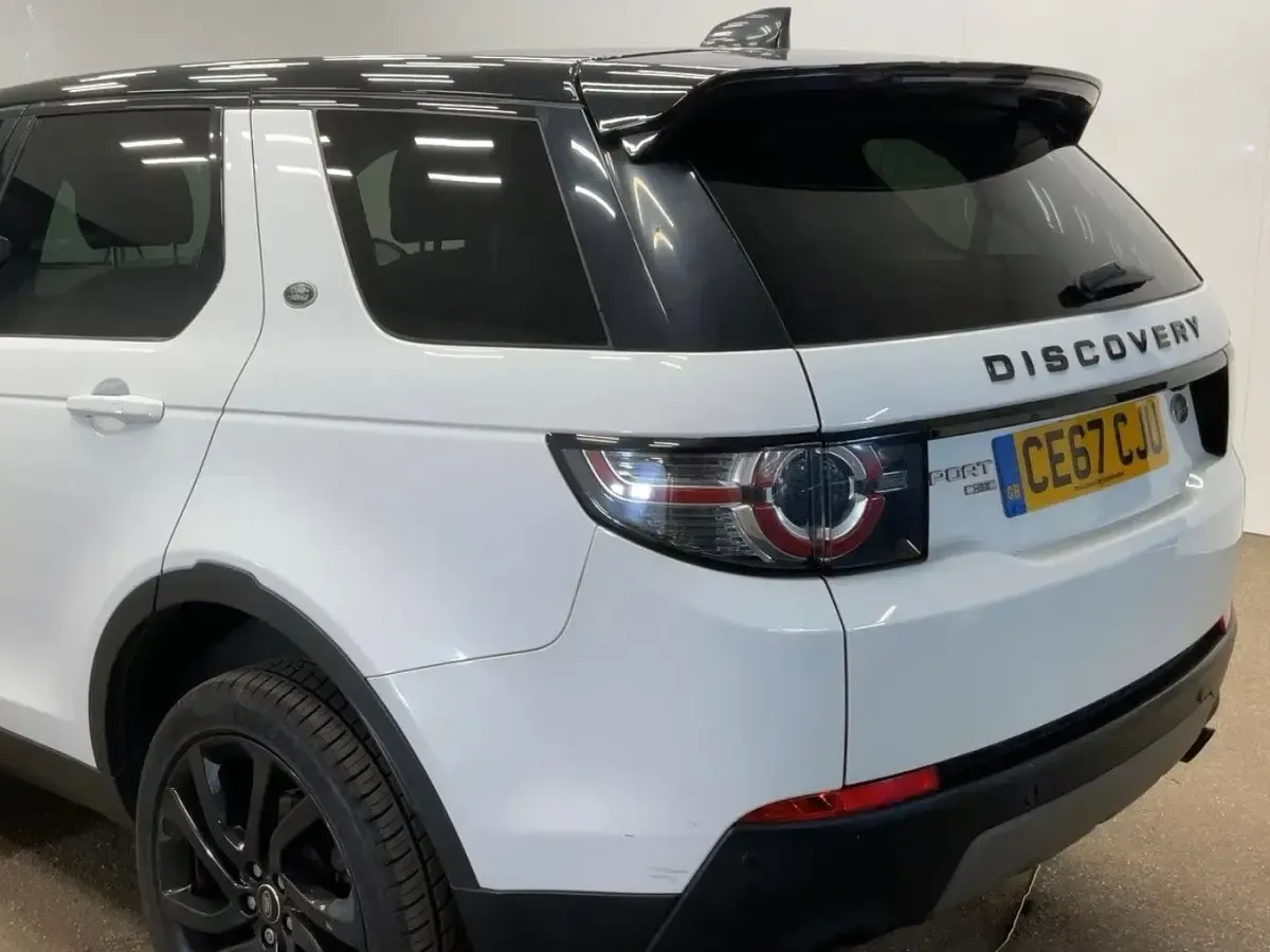 Used Land Rover Discovery Sport HSE 180 HP (132 kW) 2017 White SUV