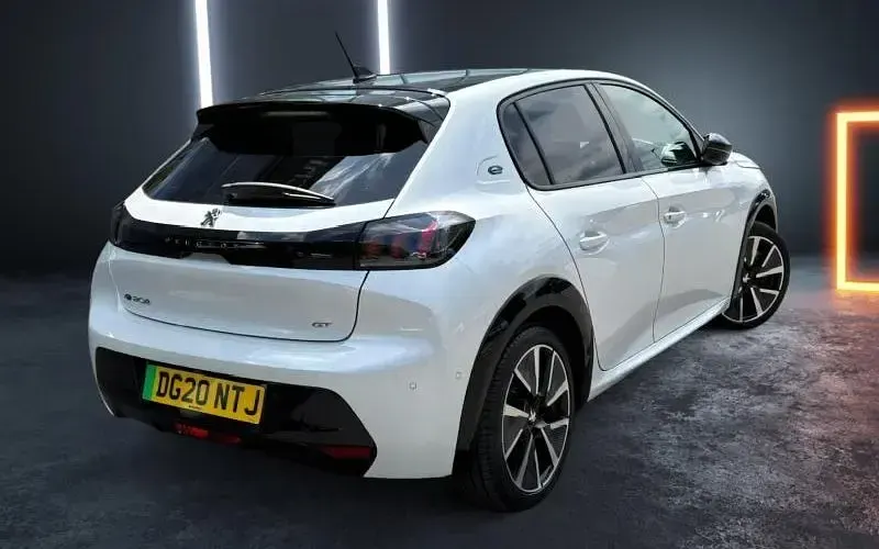 Second-hand Peugeot e-208 GTi 100 kW (136 CP) 2023 Hatchback