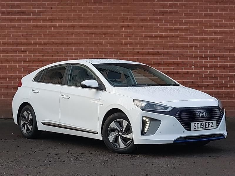 Used Hyundai Ioniq Premium SE 141 HP (103 kW) 2019 White Hatchback