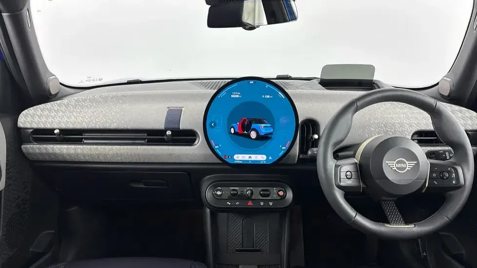 Usado Mini Cooper Hatch 113 kW (154 CV) 2025 Azul Utilitario