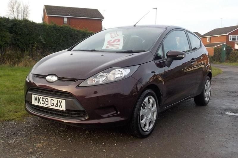Red Used 2009 Ford Fiesta Style Hatchback | £1,995 (Fair price) - Image 1/1