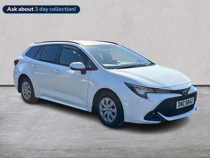 White Used 2024 Toyota Corolla | £16,499 (Good price) - Image 1/4