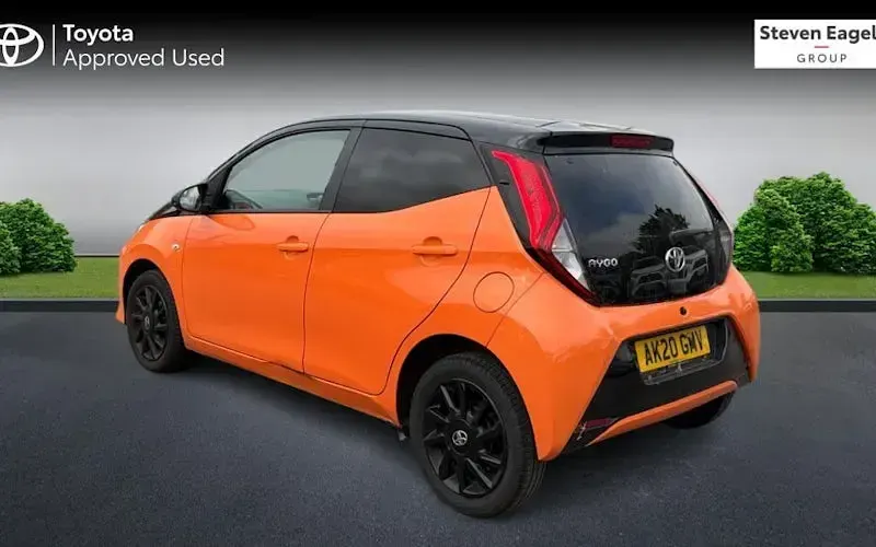 Used Toyota Aygo X-cite 72 HP (52 kW) 2019 Orange Hatchback