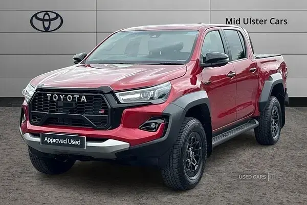 New Toyota HiLux Sport 201 HP (147 kW) 2025 Red Pickup