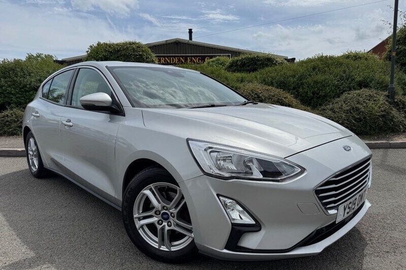 Silver Used 2019 Ford Focus Zetec Hatchback | £9,999 (Good price) - Image 1/1
