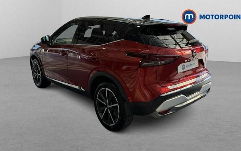 Used Nissan Qashqai Tekna 158 HP (116 kW) 2022 Red SUV