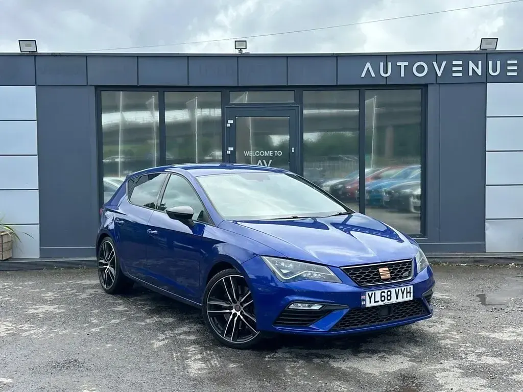 Used Seat Leon CUPRA 290 HP (213 kW) 2019 Blue Hatchback