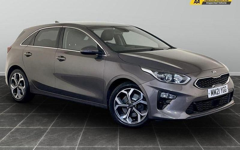 Brown Used 2021 Kia Ceed 3 Hatchback | £7,495 (Fair price) - Image 1/2