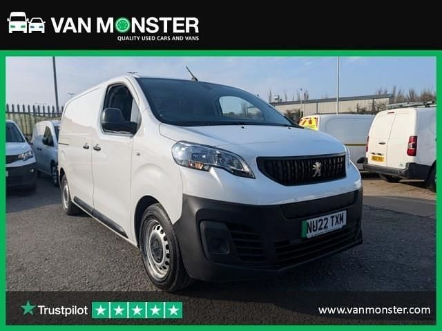 Used Peugeot e-Expert 100 kW (136 HP) 2022 White Van