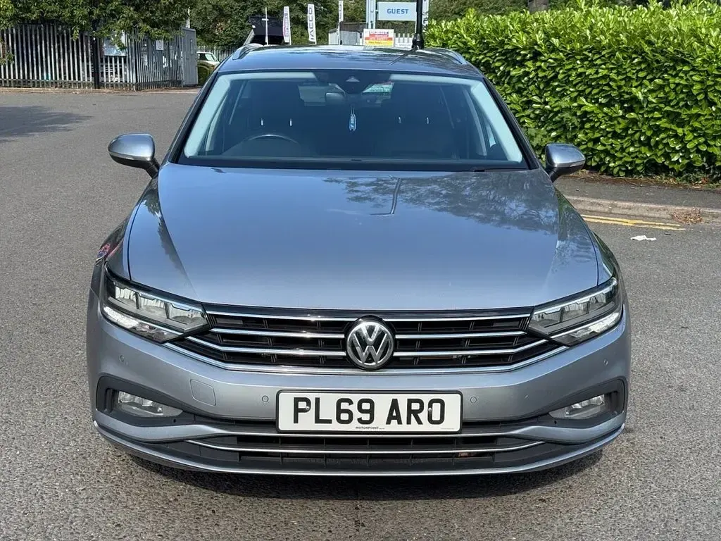 Used VW Passat SEL 190 HP (139 kW) 2020 Silver Estate