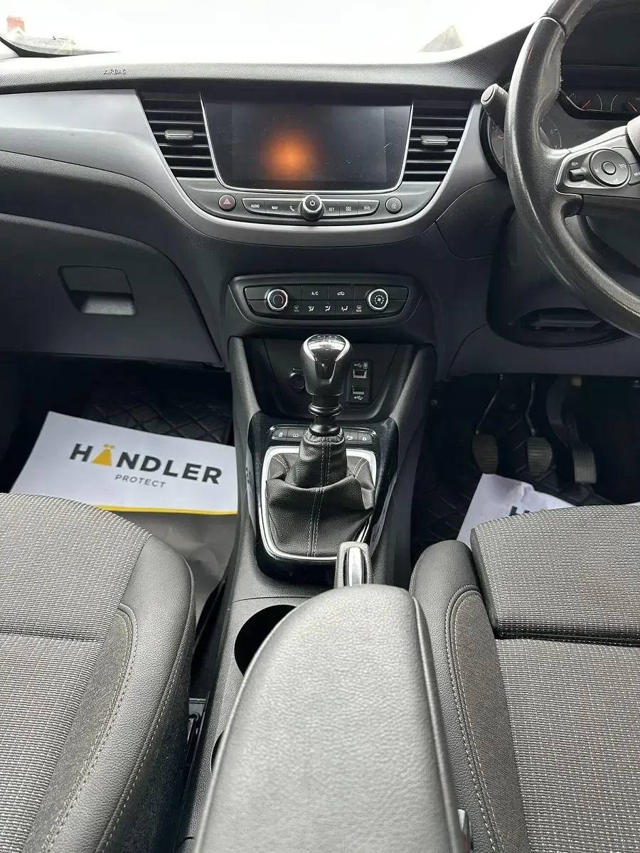 Käytetty Vauxhall Crossland S 2021 Harmaa Katumaasturi