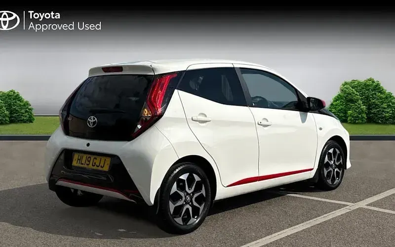 Gebraucht Toyota Aygo Trend 72 PS (52 kW) 2019 Weiß Kleinwagen