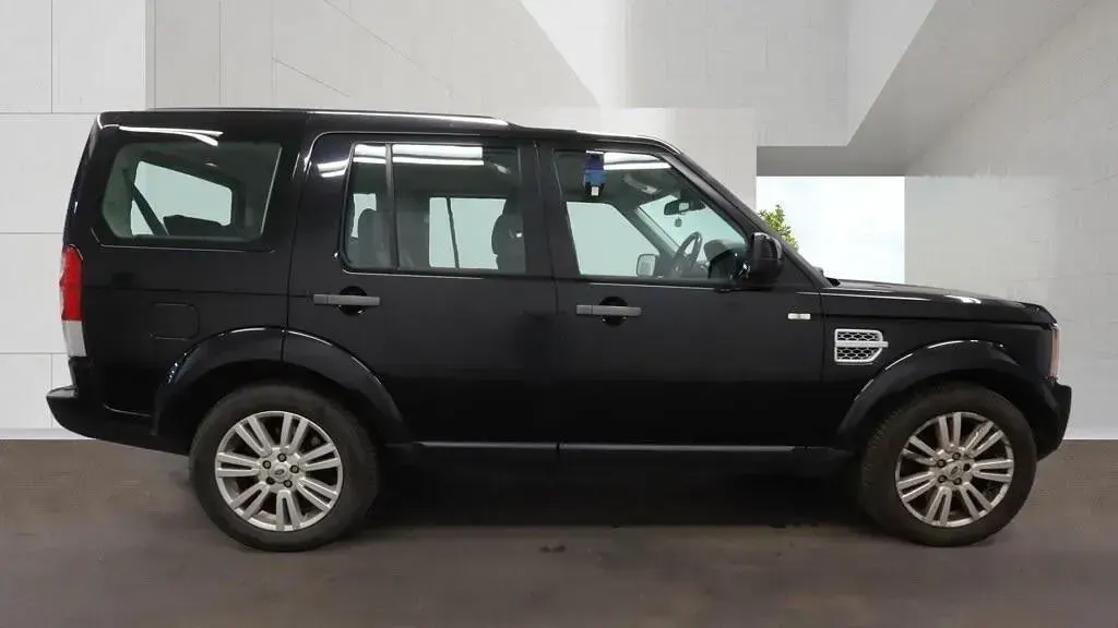 Used Land Rover Discovery 4 255 HP (187 kW) 2012 Black SUV