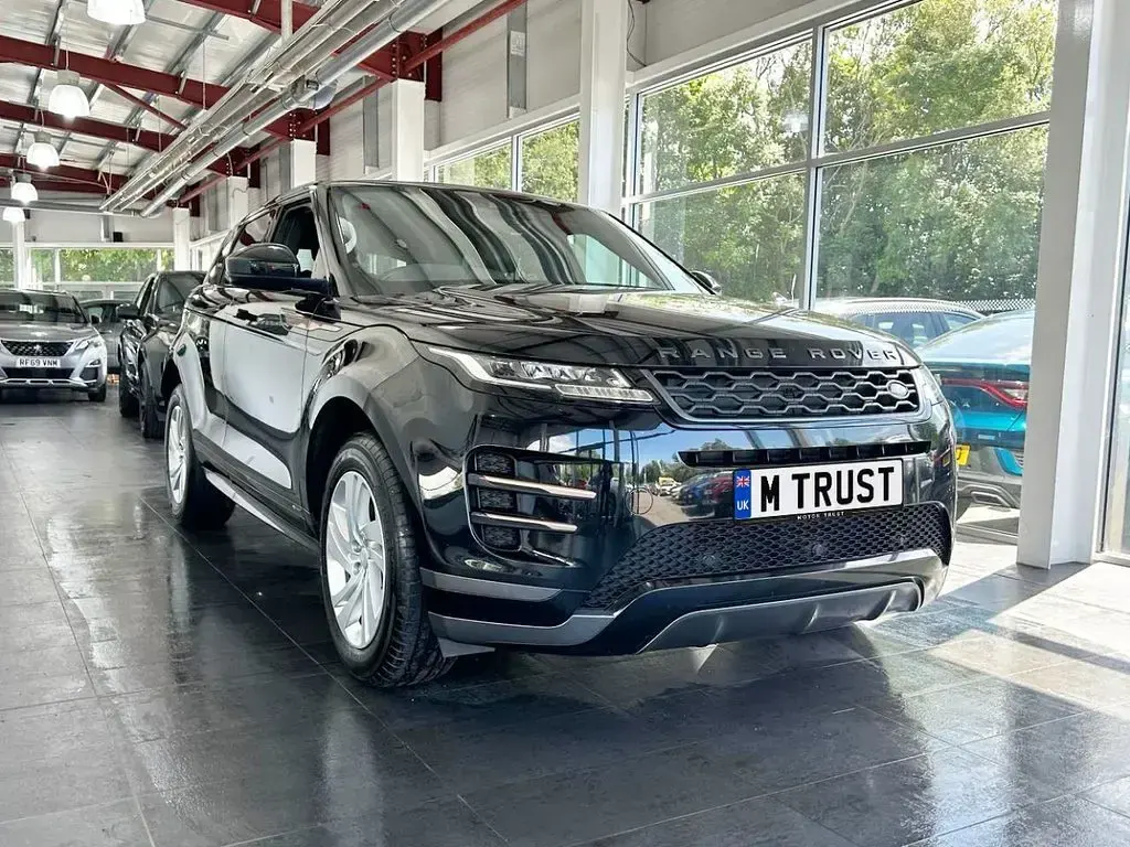 Used Land Rover Range Rover evoque R-Dynamic 180 HP (132 kW) 2019 Black SUV