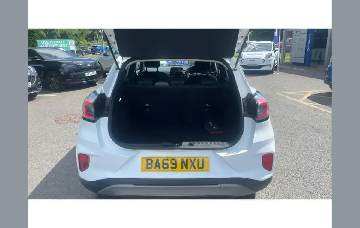 Used Ford Puma Titanium 125 HP (91 kW) 2020 White SUV