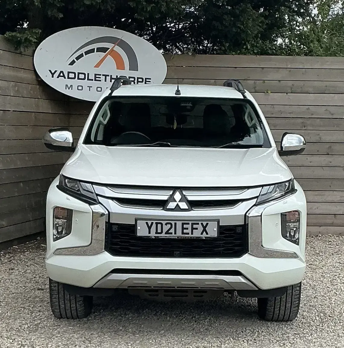Second-hand Mitsubishi L200 150 CP (110 kW) 2021 Alb Pickup
