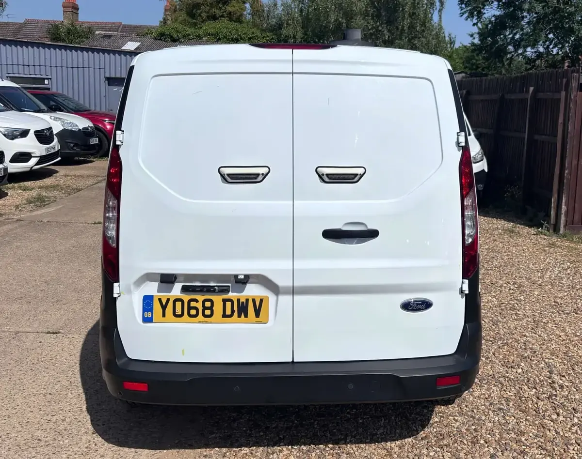 Used Ford Transit Connect 100 HP (73 kW) 2018 White MPV