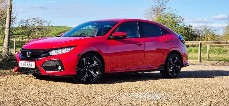 Used Honda Civic Sport 182 HP (133 kW) 2017 Red Hatchback