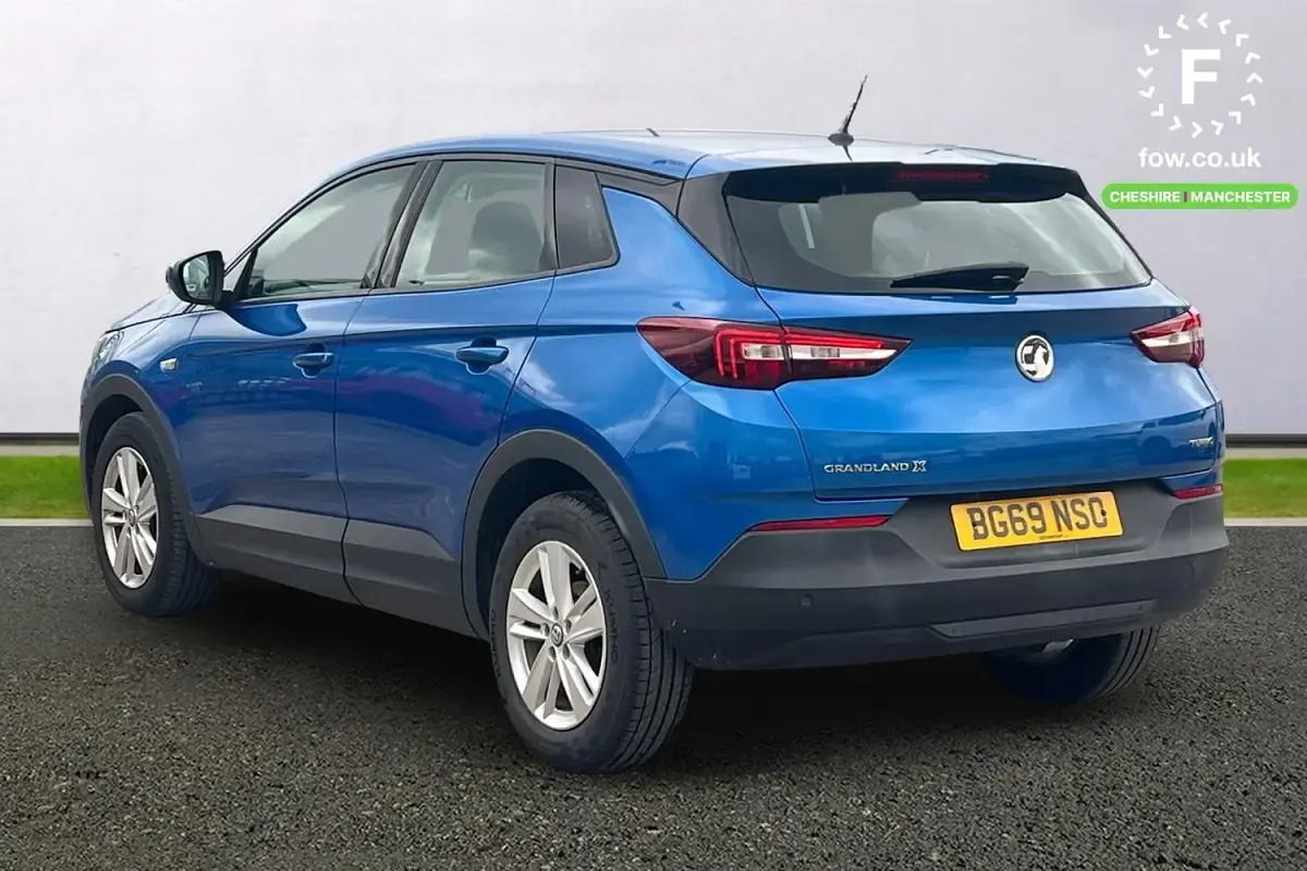 Usado Vauxhall Grandland X 131 HP (96 kW) 2019 Azul SUV