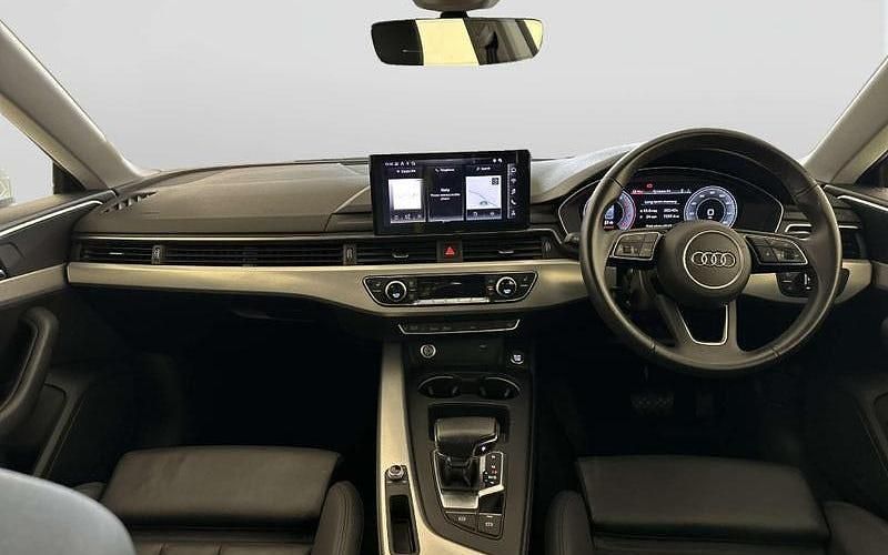 Second-hand Audi A5 Sportback Sport 150 CP (110 kW) 2023 Alb Hatchback