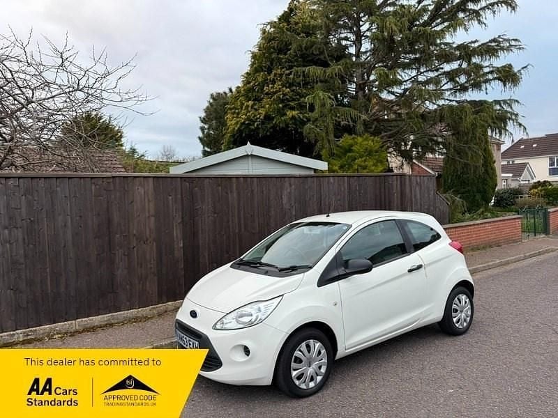 White Used 2014 Ford Ka Studio Hatchback | £3,895 (Fair price) - Image 1/4