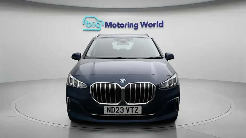 Used BMW 225 Luxury Line 245 HP (180 kW) 2023 Blue MPV