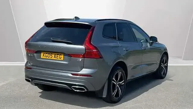 Used Volvo XC60 R-Design 247 HP (181 kW) 2020 Grey SUV